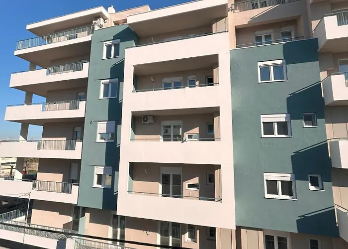 White Mint Apartment *